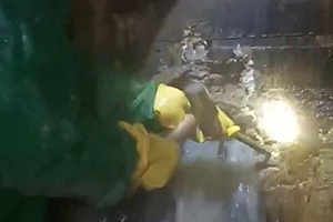 莱芜消防水池堵漏施工视频