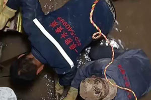 莱芜电梯井堵漏施工视频